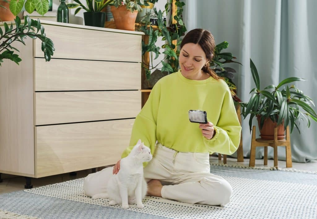 How Long Should a Pet Drop-In Visit Be? How Long Should a Pet Drop-In Visit Be?
