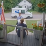 Mailman Comforts Grieving Dog Owner After Delivering Her Pet’s Ashes
